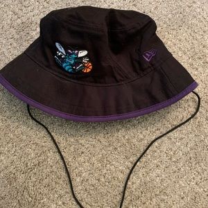 NEW ORLEANS HORNETS VINTAGE BUCKET-HAT